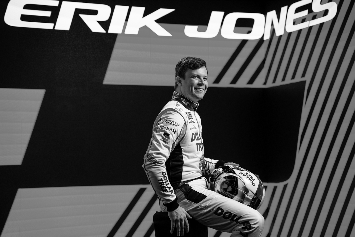 Erik Jones – Erik Jones Racing