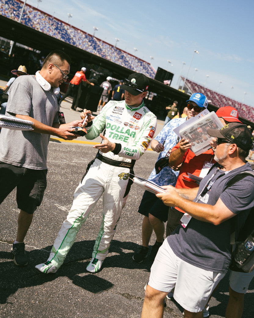 Fan Club – Erik Jones Racing